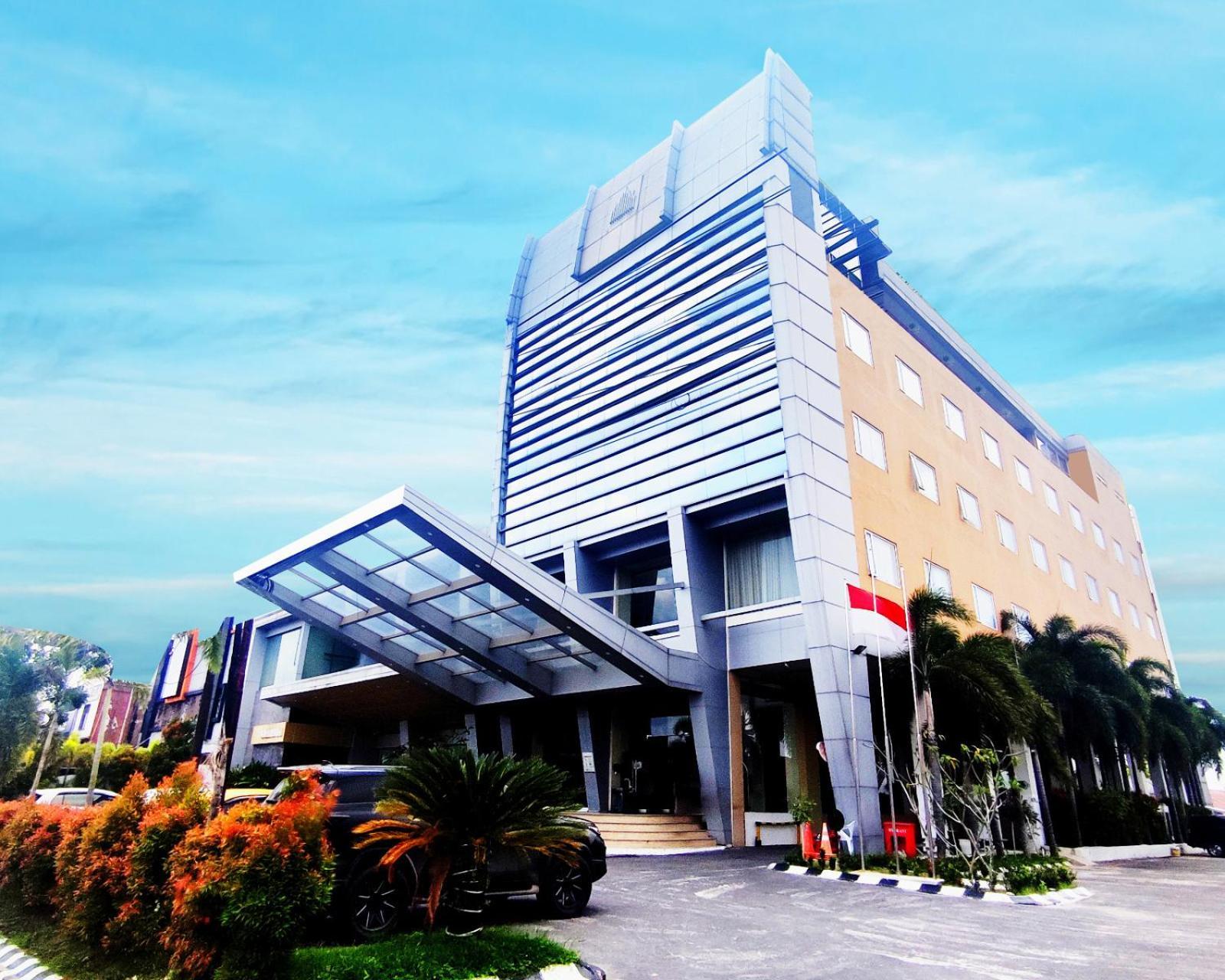Royal Asnof Hotel Pekanbaru Exterior photo